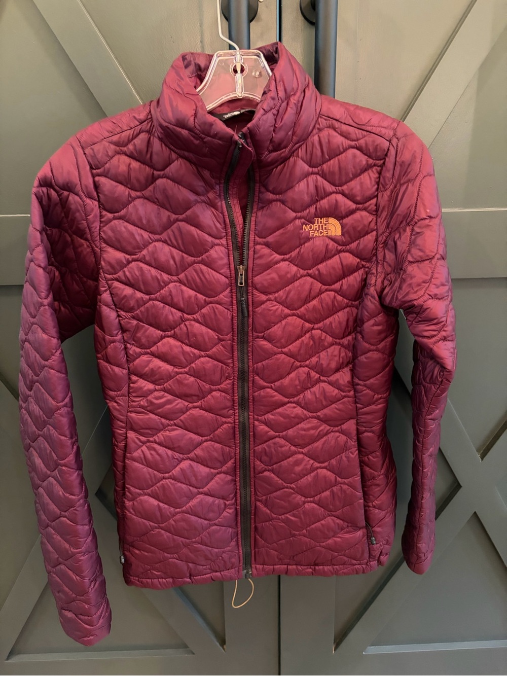 The North Face Women's Quilted Insulated Jacket - Burgundy